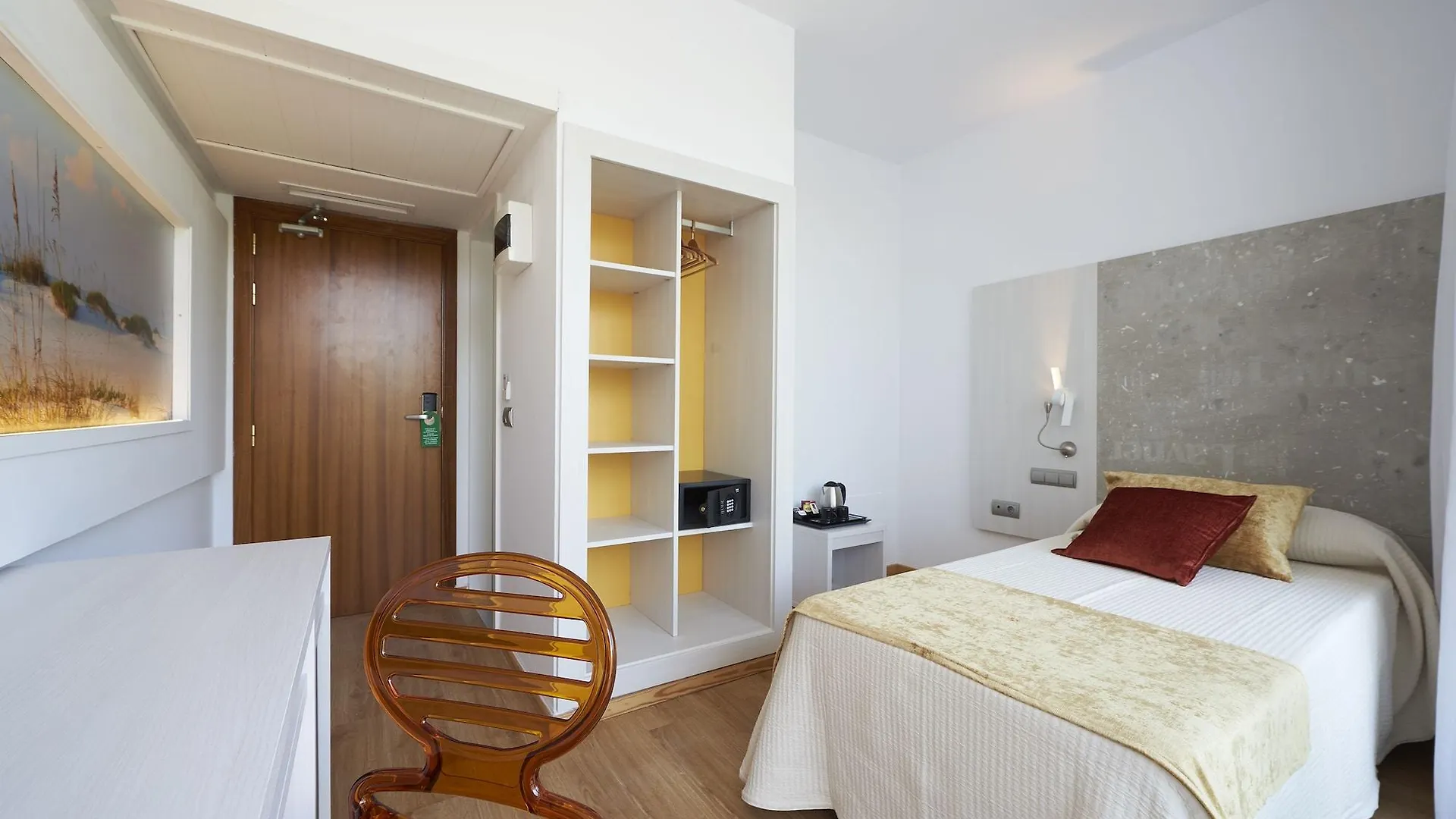 Hotel Abrat San Antonio  3*, San Antonio (Ibiza) Spain