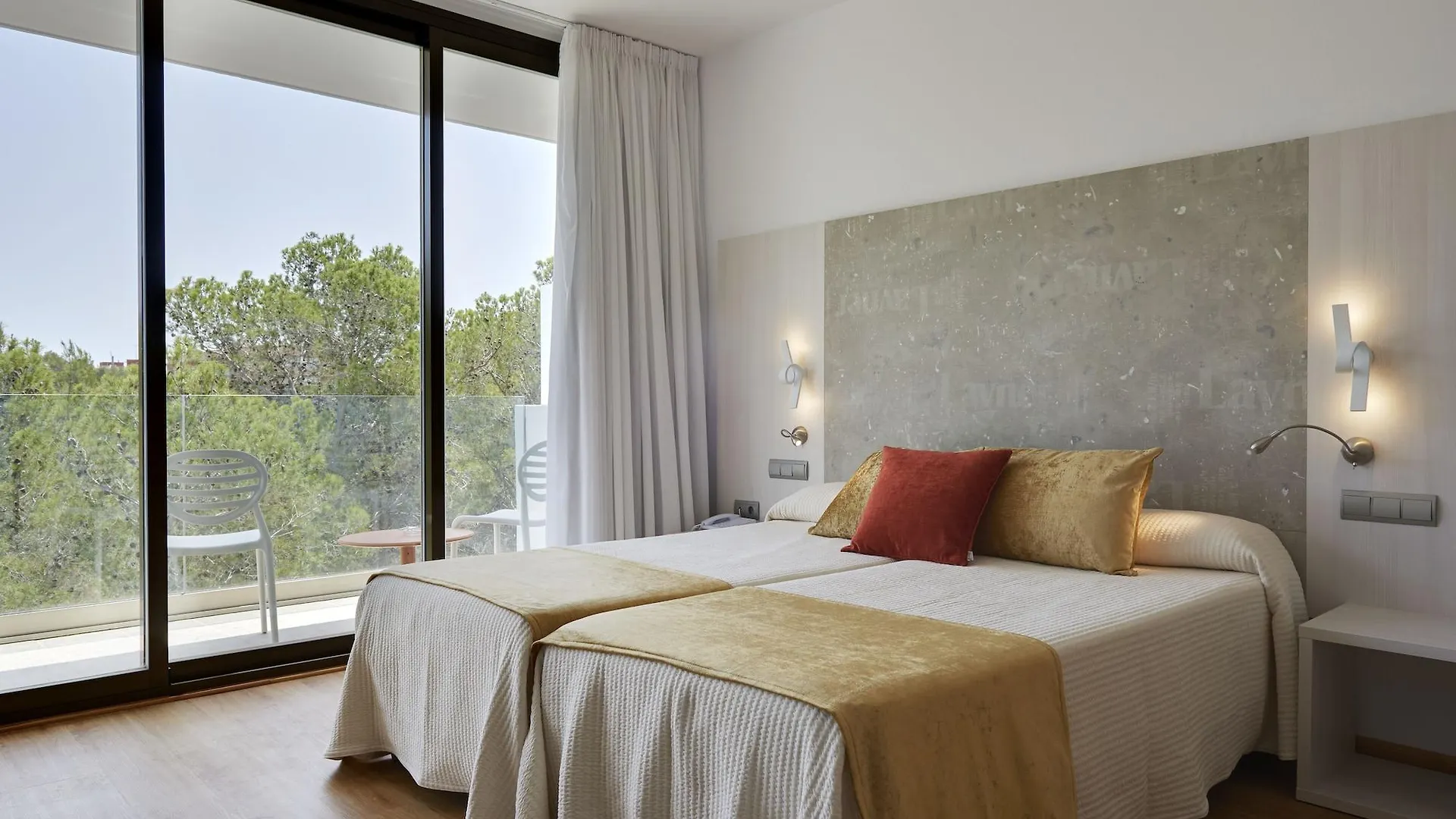 Hotel Abrat San Antonio  3*, San Antonio (Ibiza) Spain