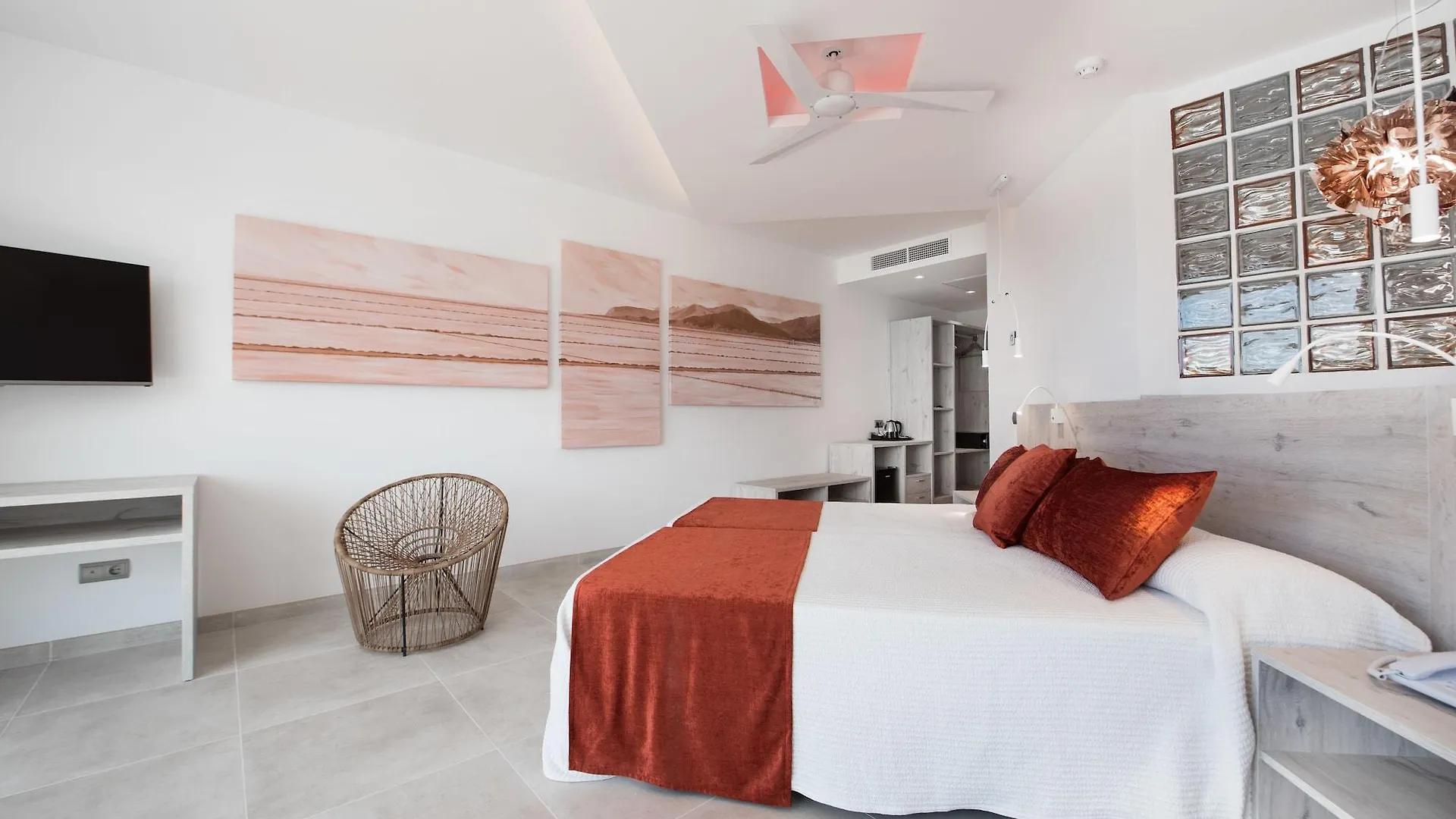 Hotel Abrat San Antonio  3*, San Antonio (Ibiza) Spain